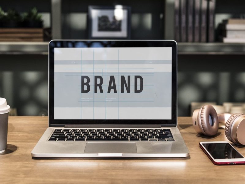 Anpassa ditt varumärke för den digitala eran: En guide till digital branding